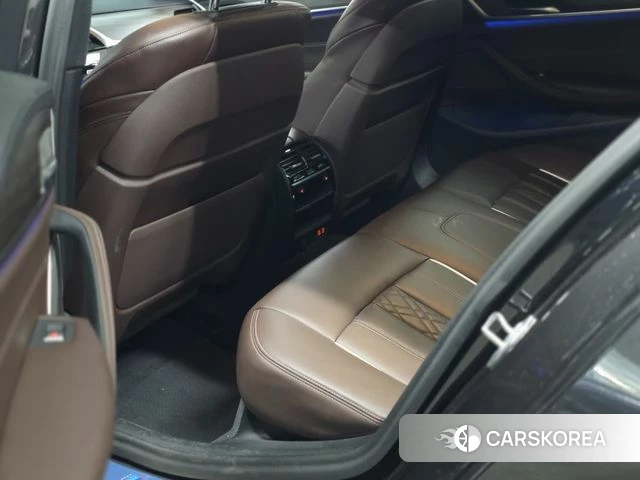 BMW 5 Series (G30) id 4250647 из Кореи 8