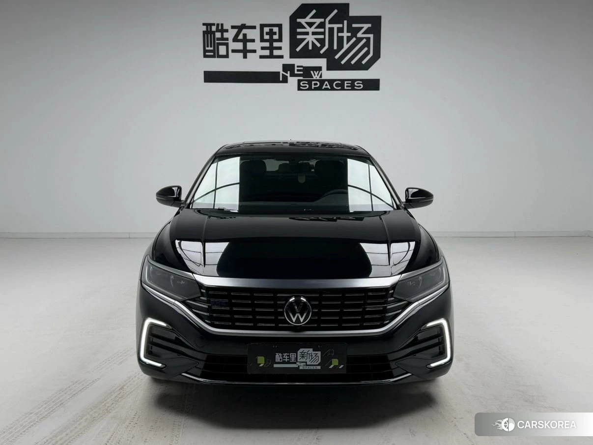 Volkswagen Passat PHEV id 4407599 из Китая 16