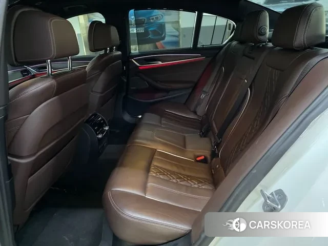 BMW 5 Series (G30) id 3407303 из Кореи 16