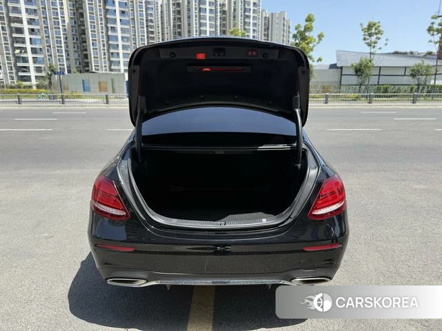 Mercedes-Benz E-class id 4217458 из Китая 19