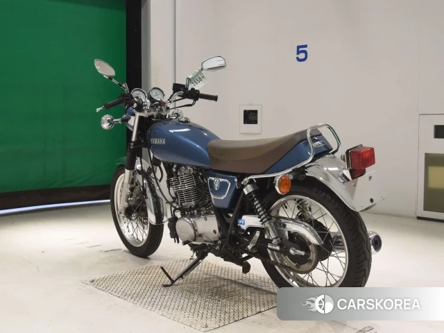 Yamaha SR400 id 4289702 из Японии 8
