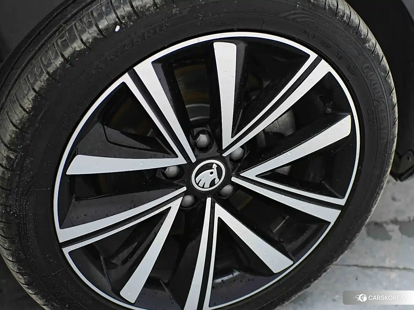 Skoda Superb id 4583717 из Китая 25