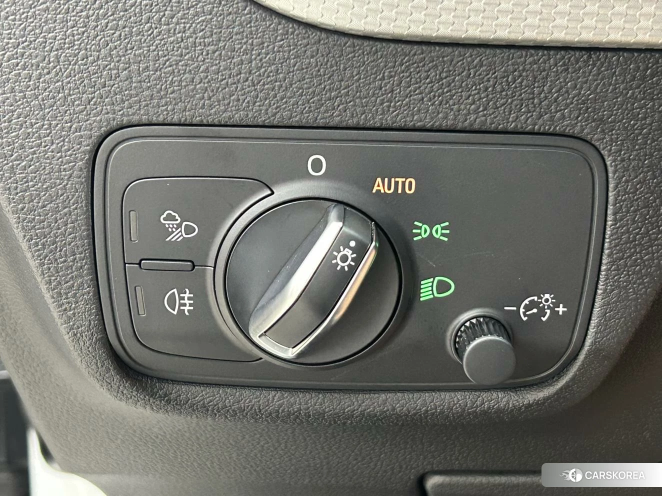 Audi Q2L id 4513545 из Китая 16