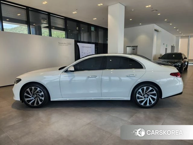 Mercedes-Benz E-Class W214 id 4629872 из Кореи 18