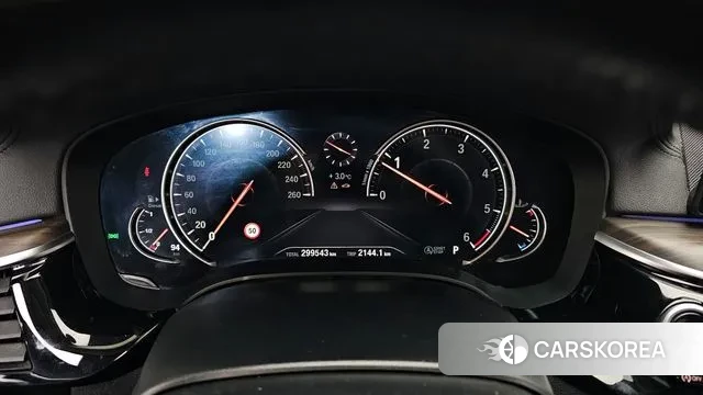 BMW 5 Series (G30) id 3449762 из Кореи 18