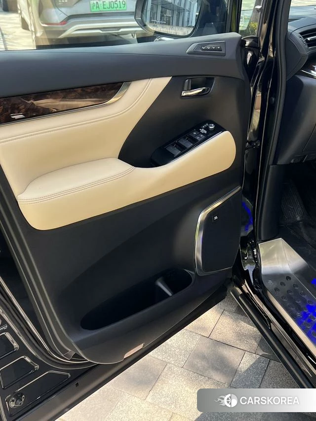 Toyota Elfa id 4263373 из Китая 11
