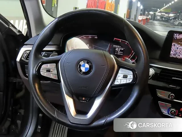 BMW 5 Series (G30) id 3407469 из Кореи 18