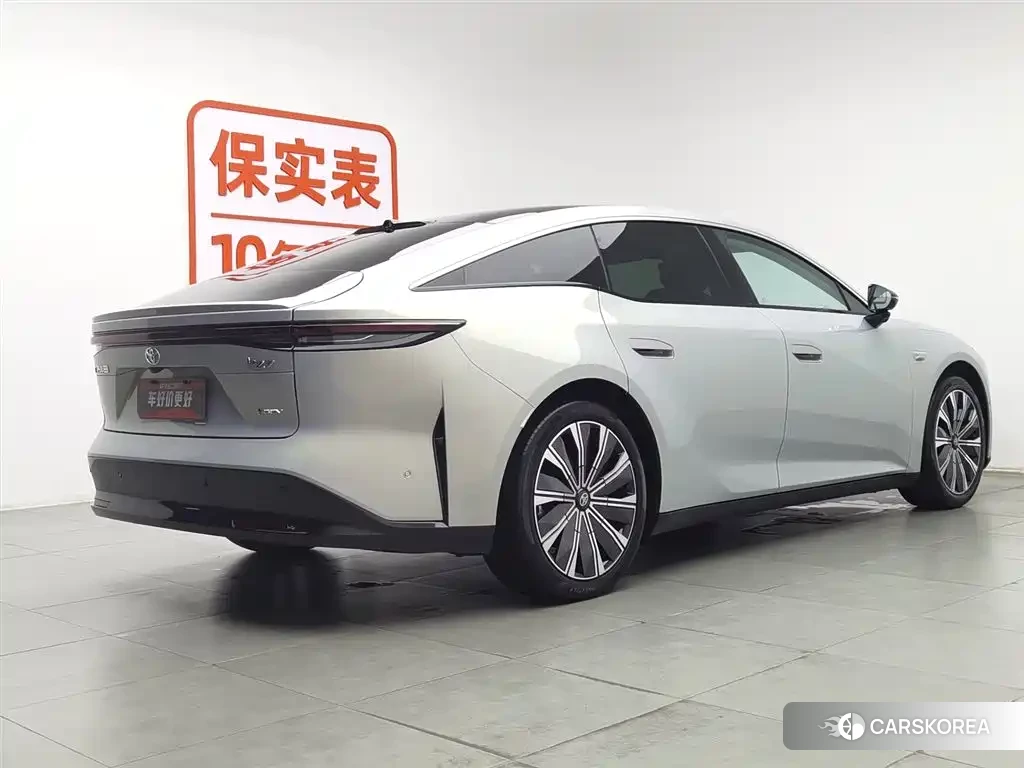 Toyota Platinum Wisdom 7 id 4565148 из Китая 22