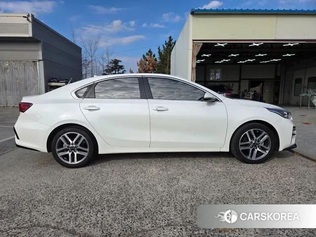 Kia Come New K3 id 3517191 из Кореи 18