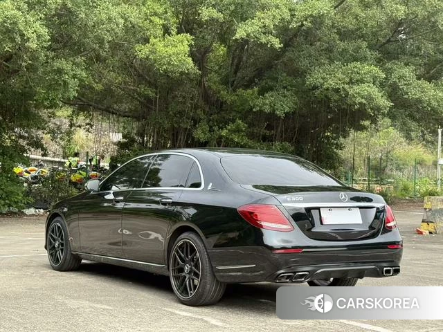 Mercedes-Benz E-class id 4222031 из Китая 16