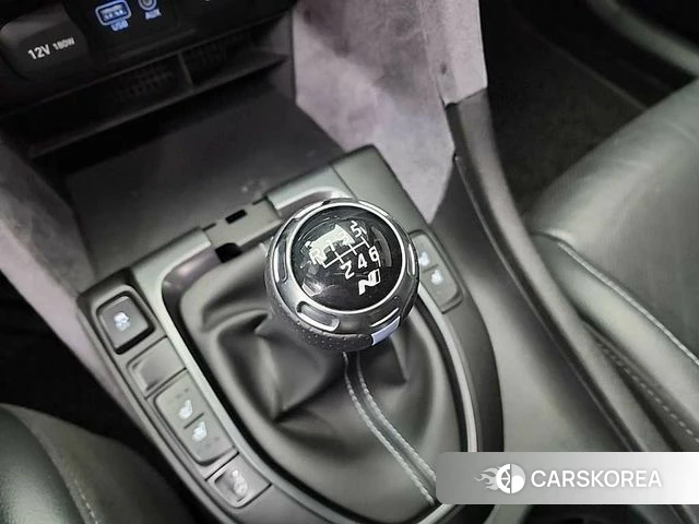 Hyundai Veloster (JS) id 3820917 из Кореи 17