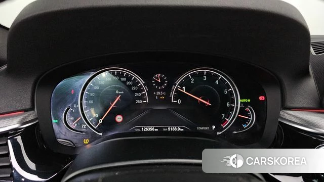 BMW 5 Series (G30) id 4557916 из Кореи 18