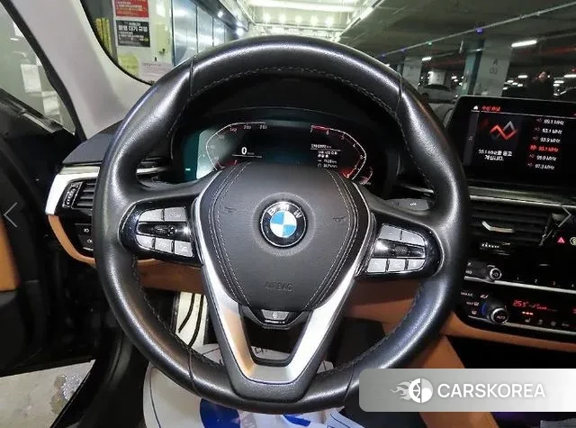 BMW 5 Series (G30) id 3626686 из Кореи 18