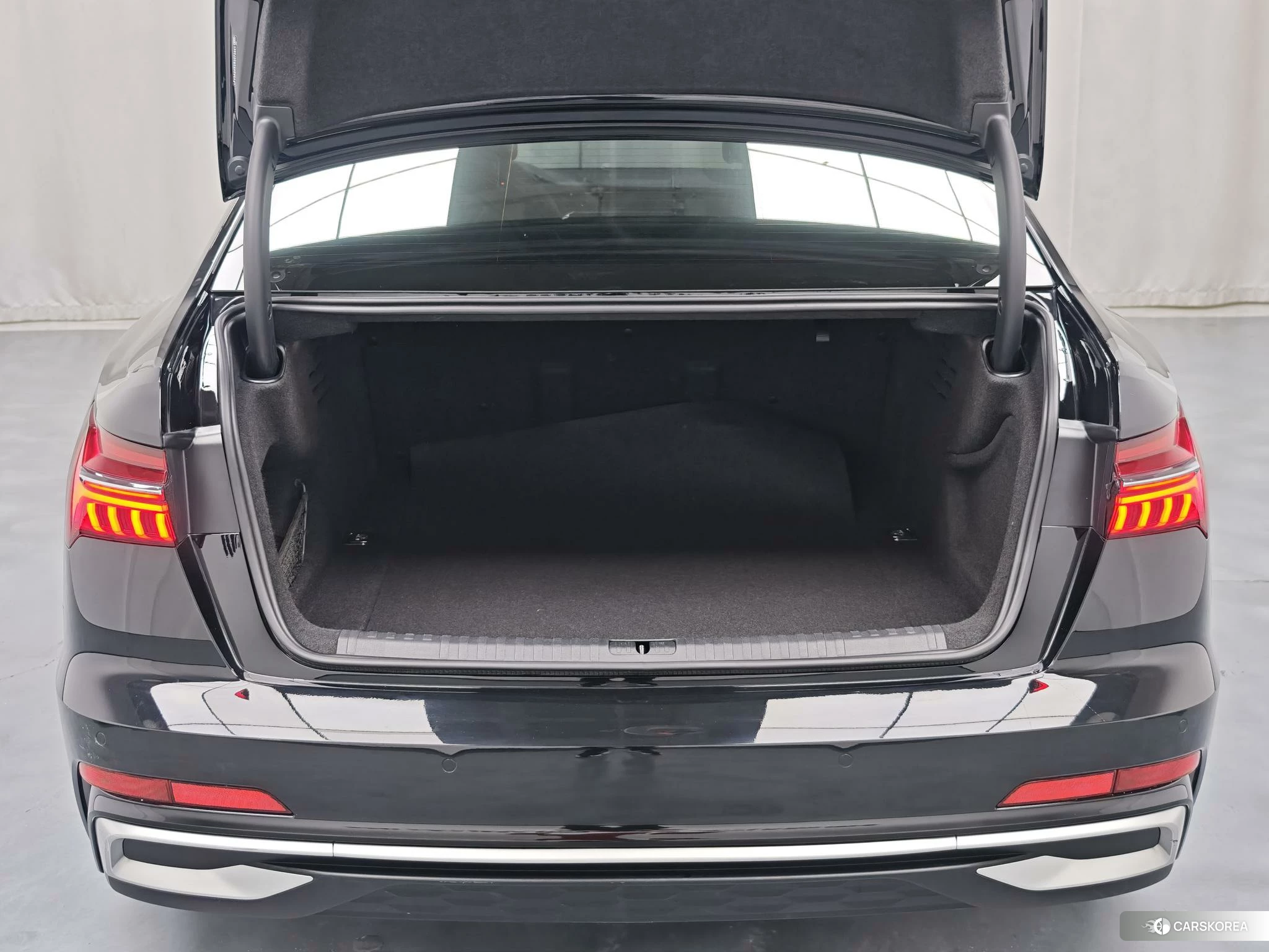 Audi A6L id 4467962 из Китая 28