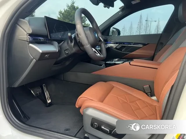 BMW 5 Series (G60) id 3739086 из Кореи 18