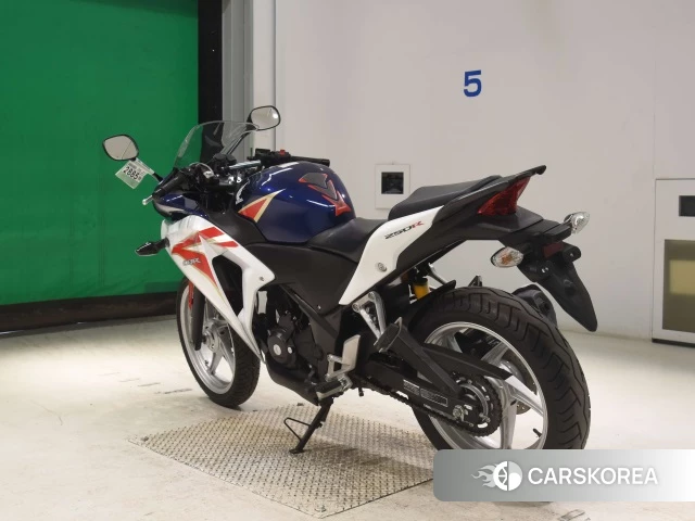 Проданный Honda CBR250R ABS id 4366864 из Японии, фото 8