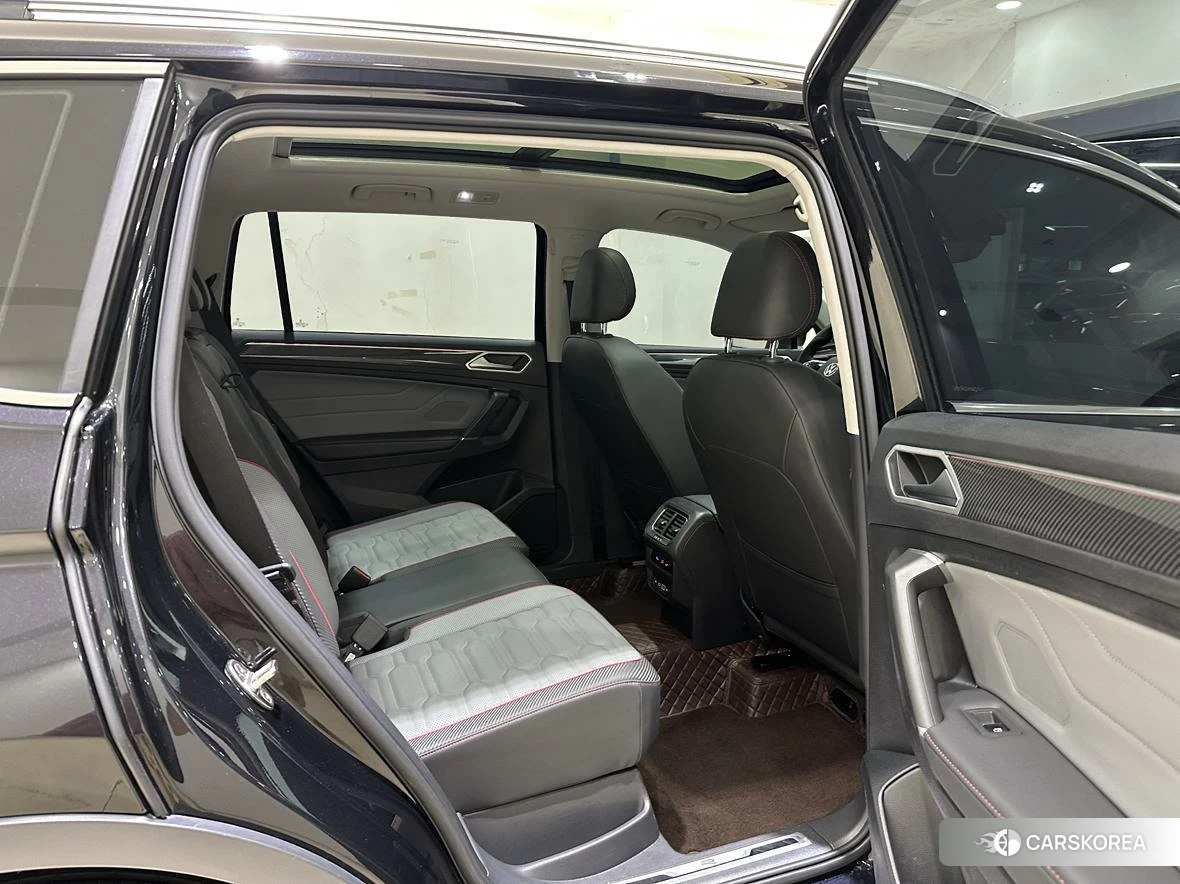 Volkswagen Tiguan L id 4498966 из Китая 12