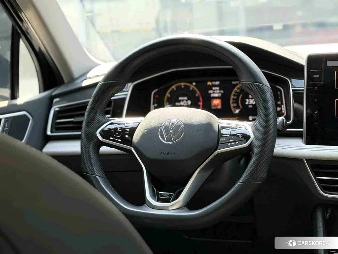 Volkswagen Tiguan L id 4513772 из Китая 8