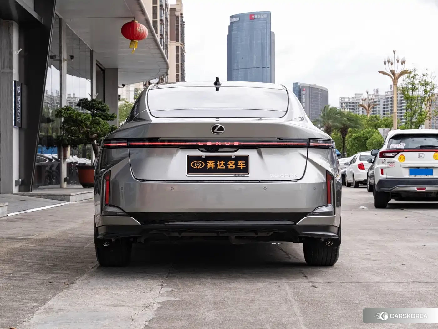 Lexus ES id 4669245 из Китая 22