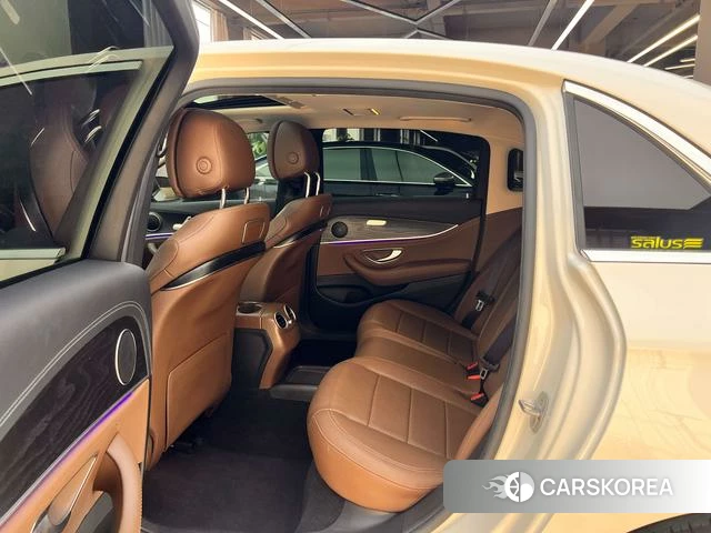 Mercedes-Benz E-class id 4209554 из Китая 18