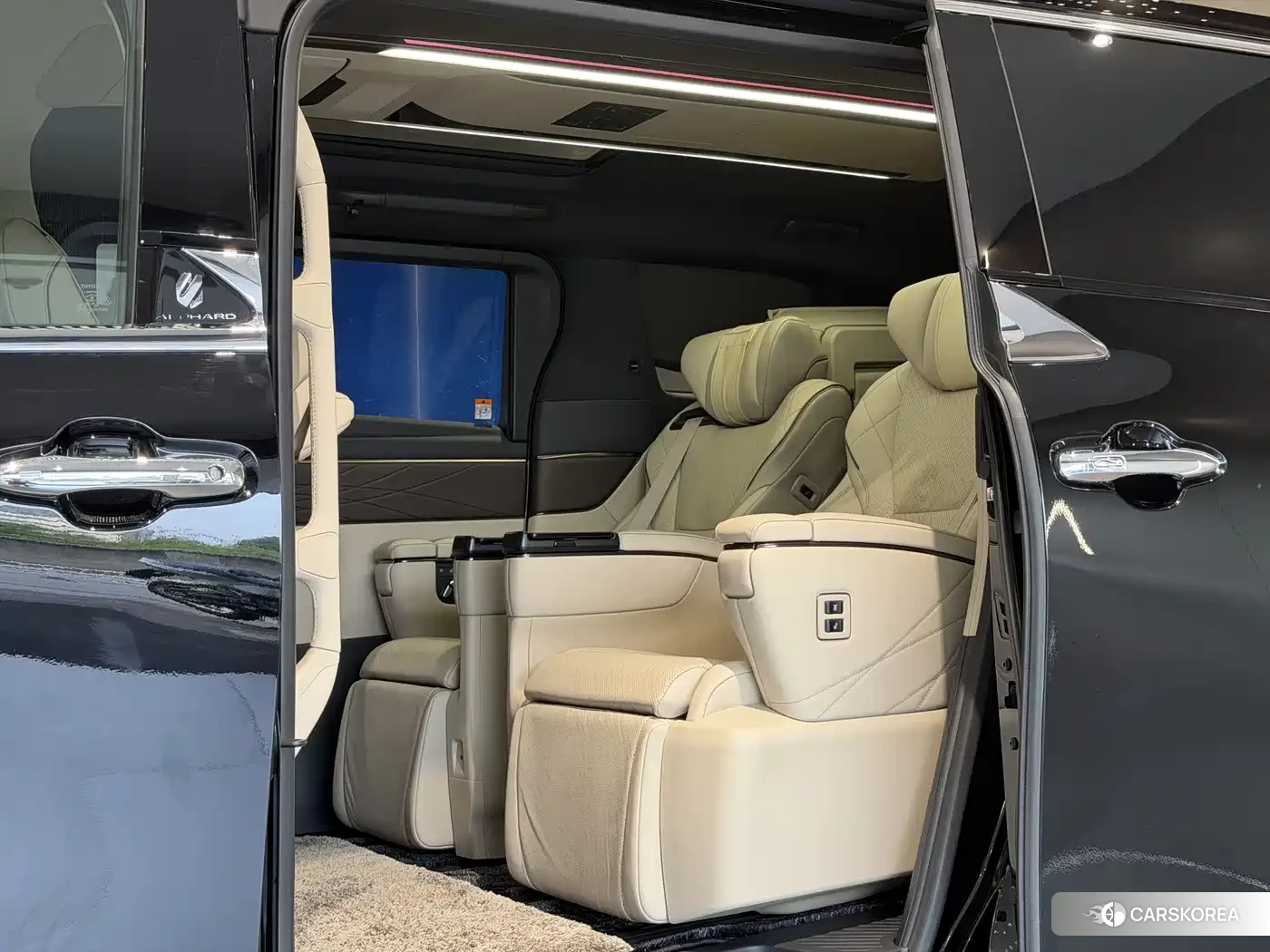 Toyota Elfa id 4589351 из Китая 13