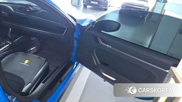 Porsche 911(992) id 3263409 из Кореи 8