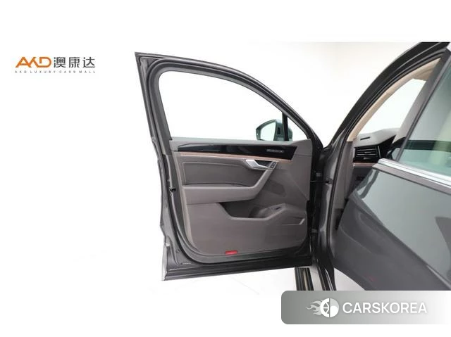 Volkswagen Touareg id 4258005 из Китая 8