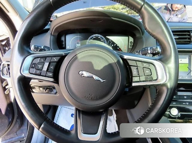 Jaguar F-PACE id 3880265 из Кореи 18