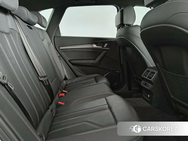Audi Q5L id 4276359 из Китая 8