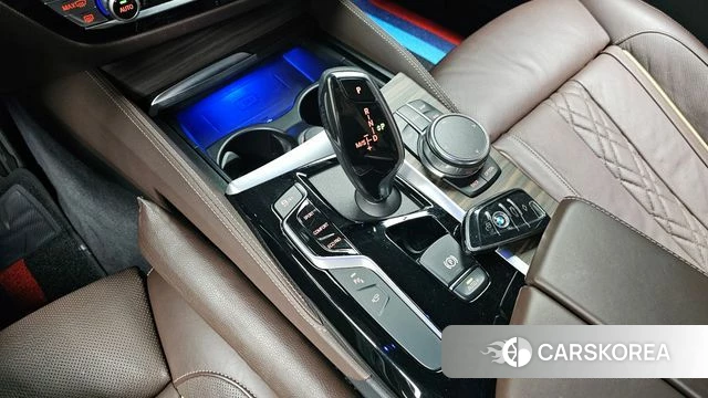 BMW 5 Series (G30) id 4586735 из Кореи 29