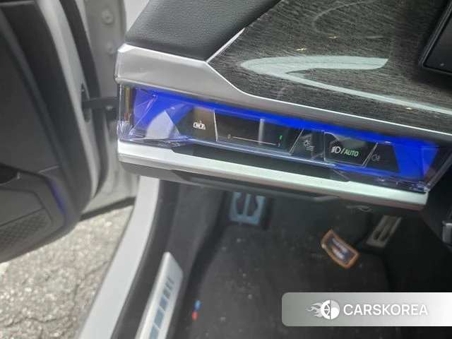 BMW 7 Series (G70) id 4749628 из Кореи 8