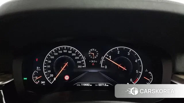 BMW 5 Series (G30) id 2981532 из Кореи 18