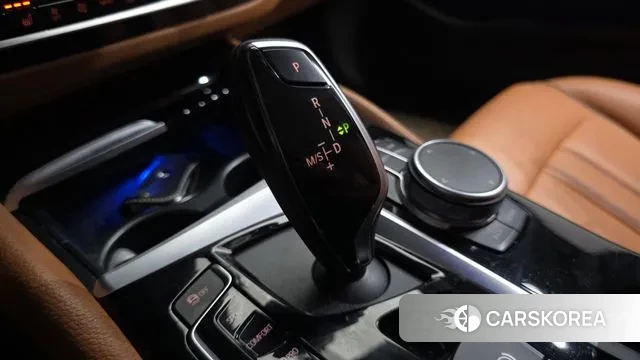 BMW 5 Series (G30) id 3748093 из Кореи 18