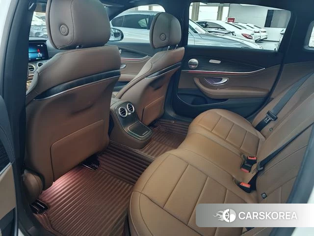 Mercedes-Benz E-class id 4261043 из Китая 8