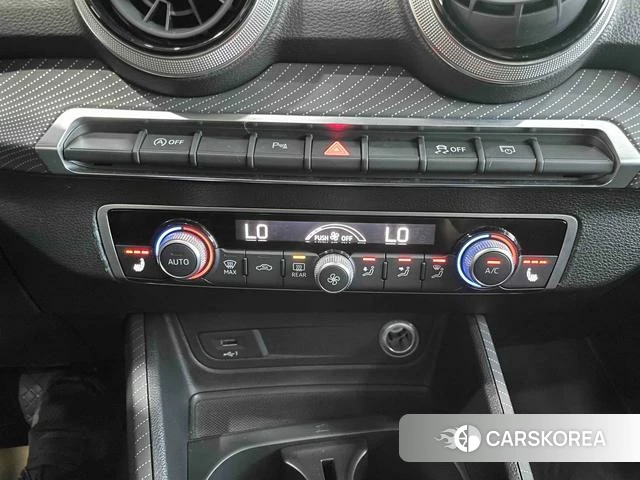 Audi Q2L id 4380526 из Китая 17