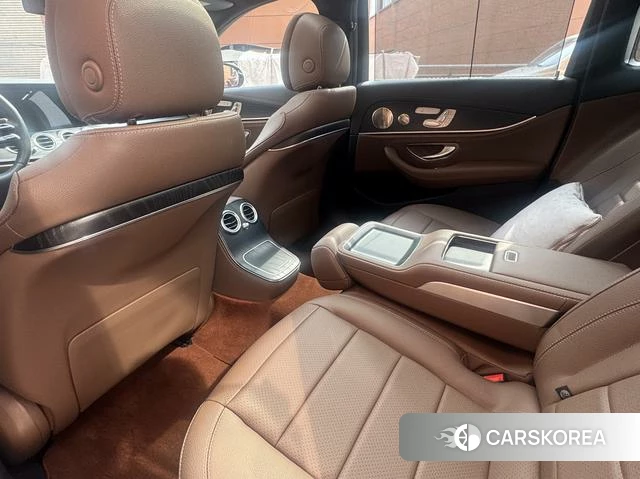 Mercedes-Benz E-class id 3857275 из Китая 15