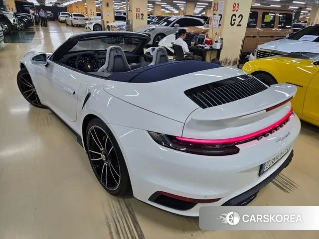 Porsche 911(992) id 3186961 из Кореи 16