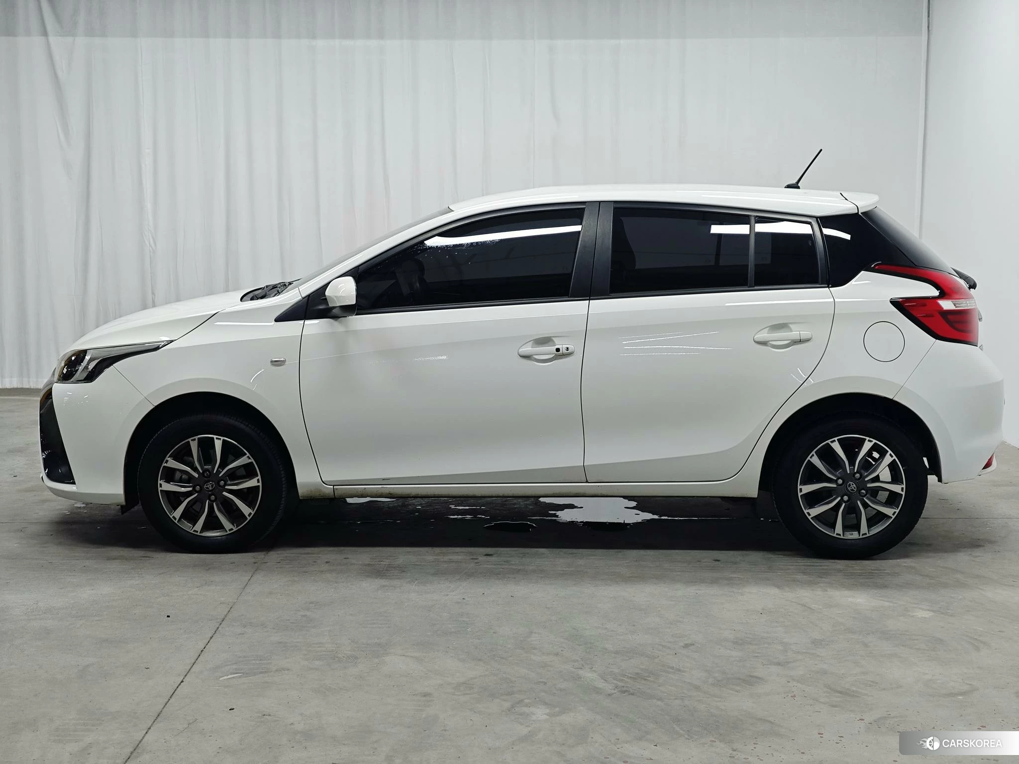 Toyota Yaris L id 4453777 из Китая 18