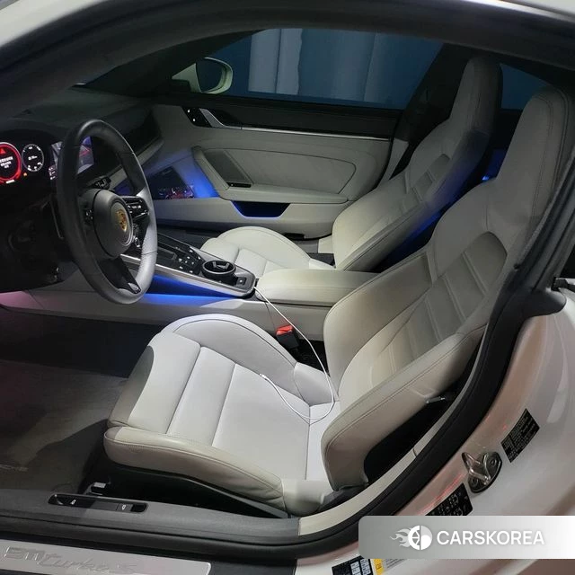 Porsche 911(992) id 3823831 из Кореи 8