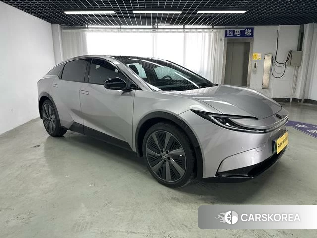 Toyota bZ5 id 4348788 из Китая 18