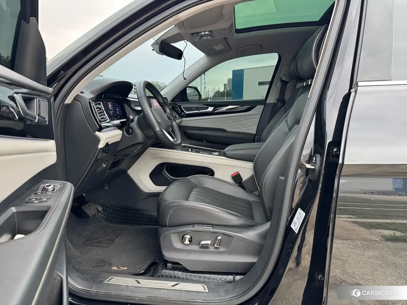 Volkswagen Touareg id 4644602 из Китая 10