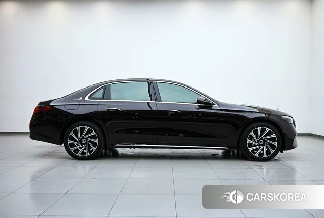 Mercedes-Benz E-class id 4272583 из Китая 18