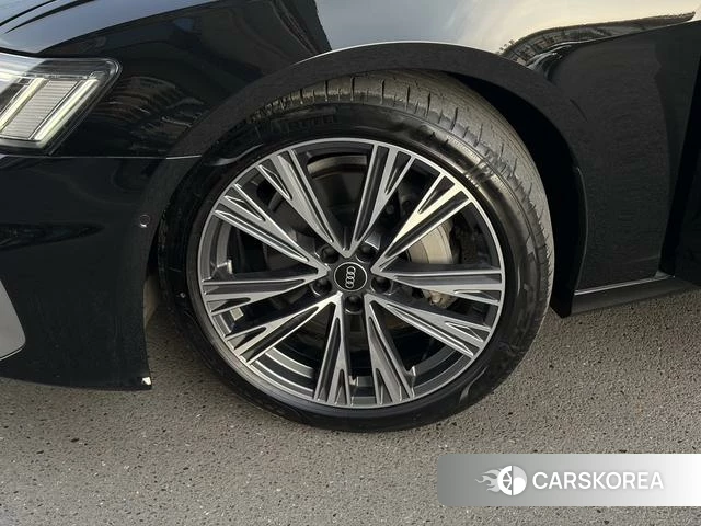 Audi A6L id 4313794 из Китая 18