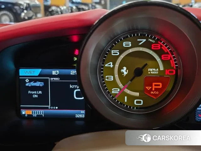 Ferrari F8 Spider id 3752136 из Кореи 18