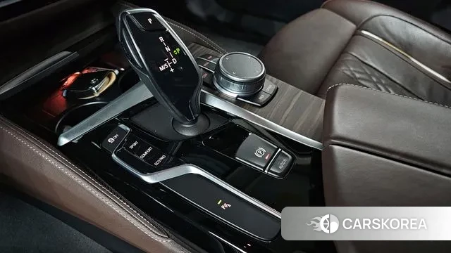 BMW 5 Series (G30) id 3504846 из Кореи 18