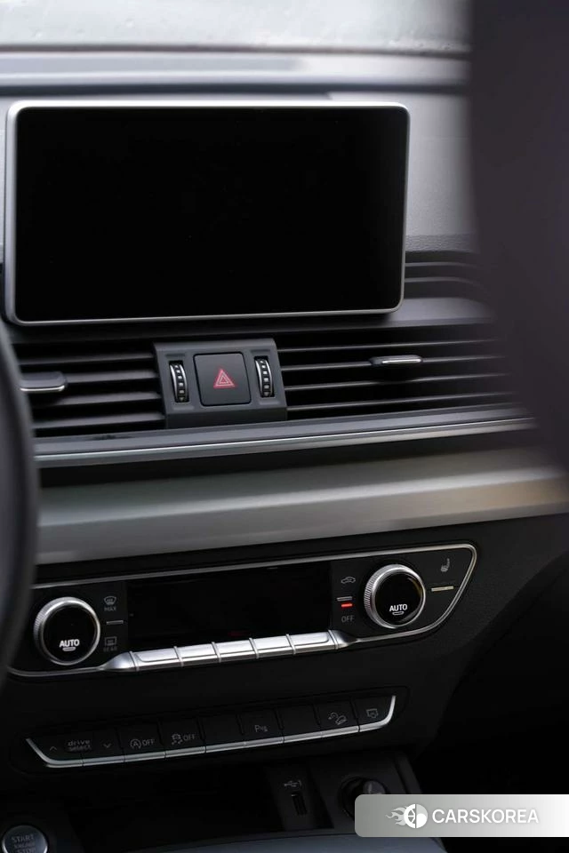 Audi Q5L id 4261441 из Китая 30