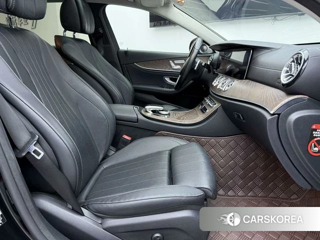 Mercedes-Benz E-class id 4209929 из Китая 9