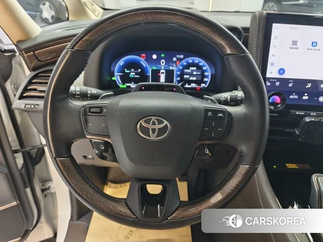 Toyota Elfa id 4261188 из Китая 24