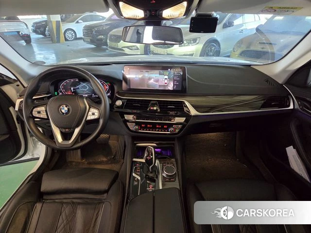 BMW 5 Series (G30) id 3889219 из Кореи 18