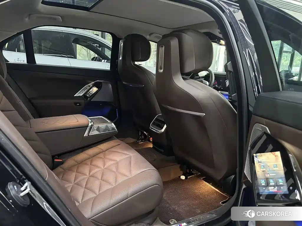 BMW i7 id 4583877 из Китая 8